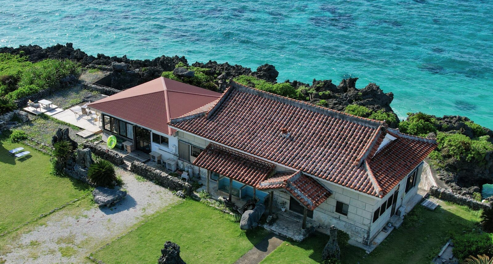 Shima Hotel 施設の外観